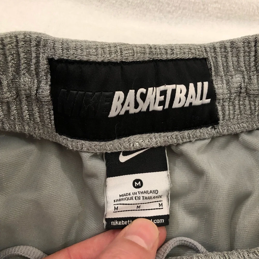 Nike Basketball Metallic Silver Athletic Gym Hiking Shorts Men’s Size M. - Picture 7 of 10